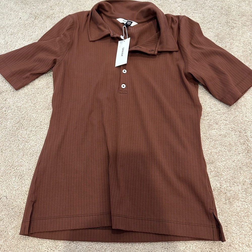 SPANX NWT $68 Rib Ribbed Stretch Polo Tee Top in Hickory Brown Size M